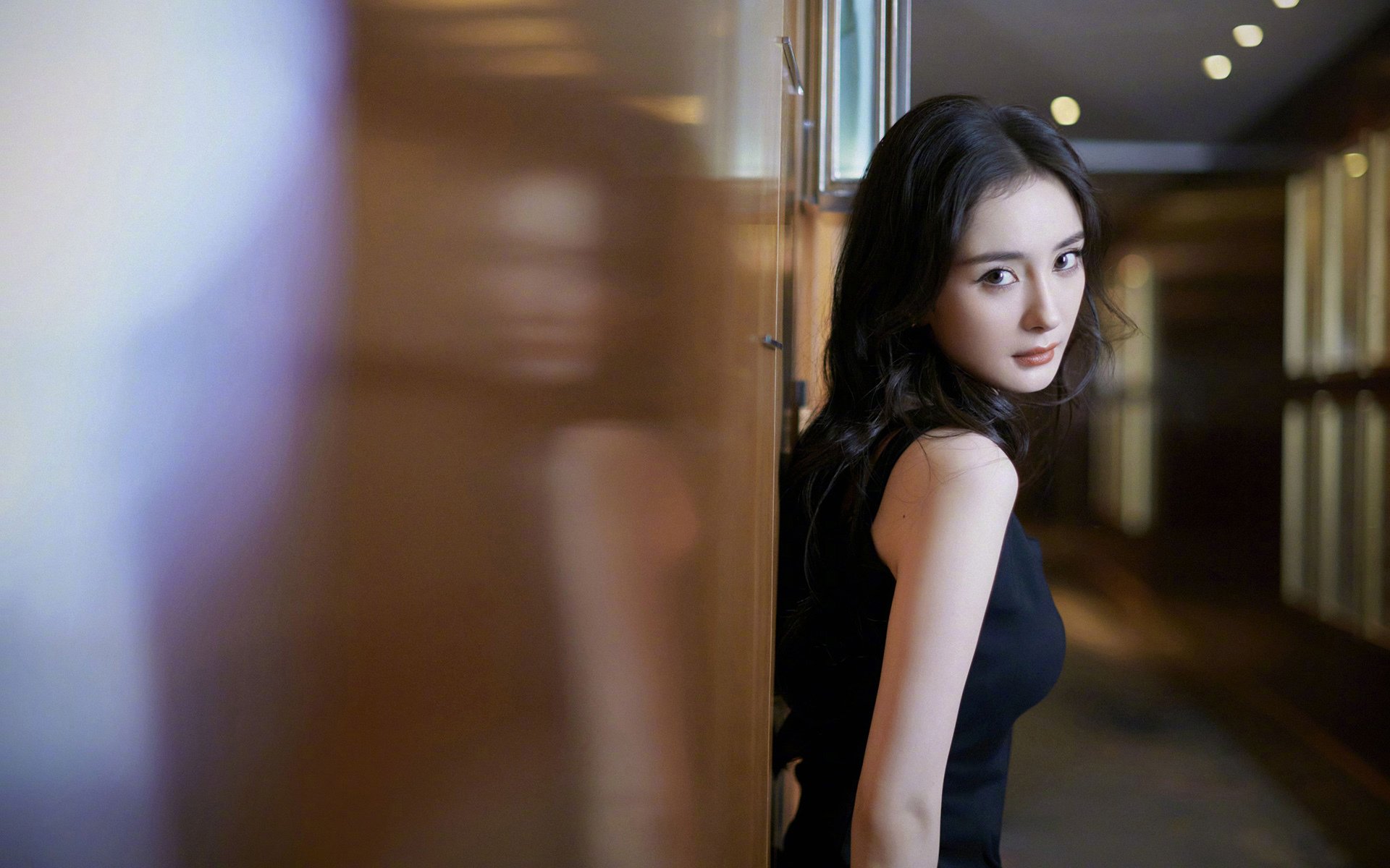 Jiuyou-“AI越位+裁判头戴摄像：技术革新引发热议”