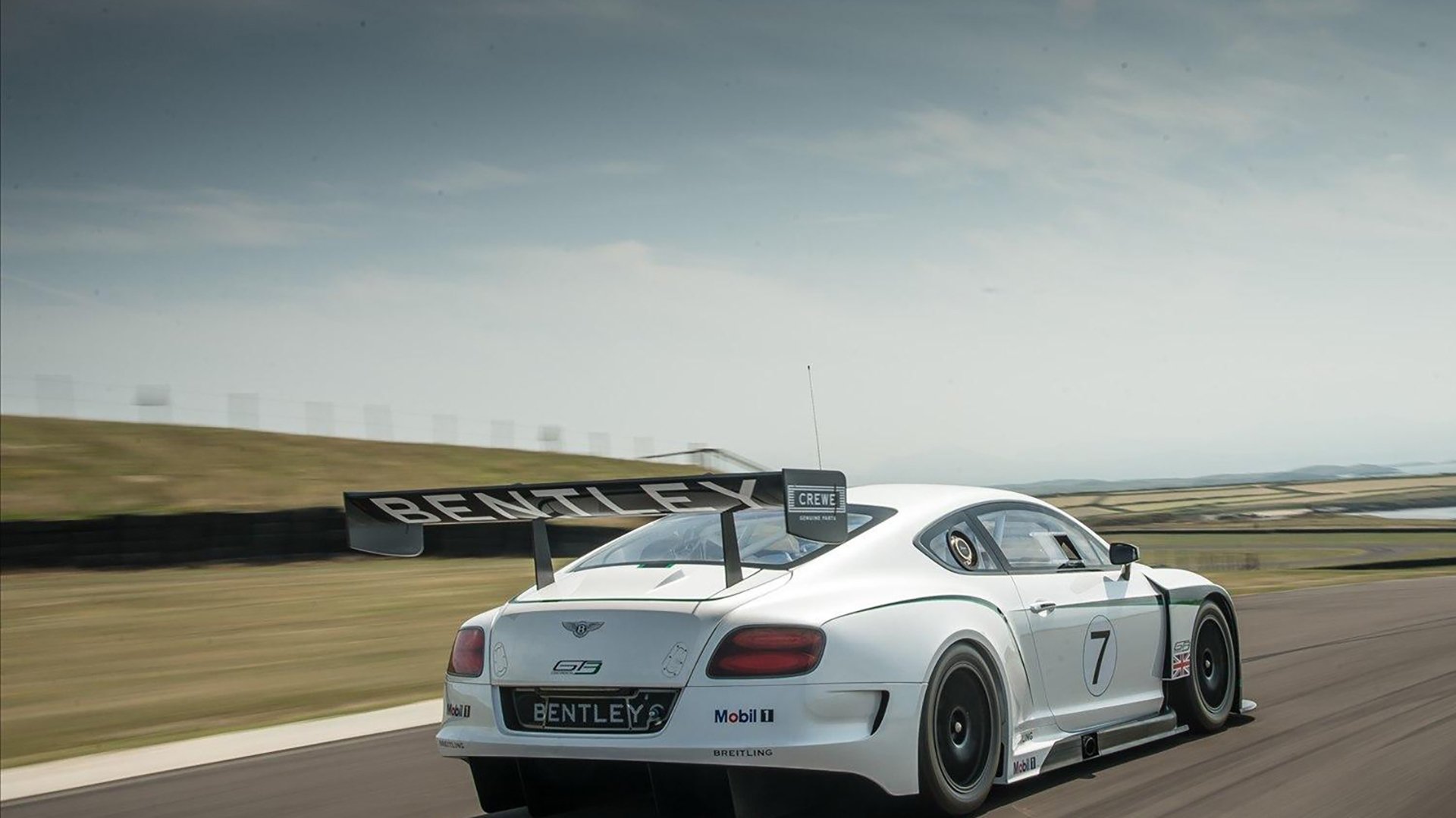 Jiuyou-体育新闻中心推动体育内容跨境传播合作项目，大型体育新闻报道策划